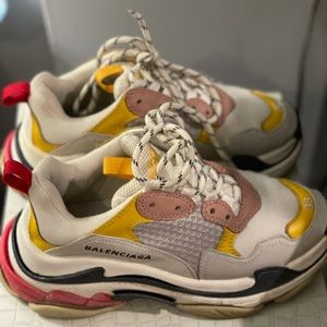 Balenciaga Triple S good condition, like new!